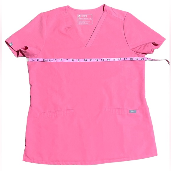 💗 FIGS Casma Three-Pocket Scrub Top Medium Limited Edition color-Neon Pink EUC - Picture 4 of 15